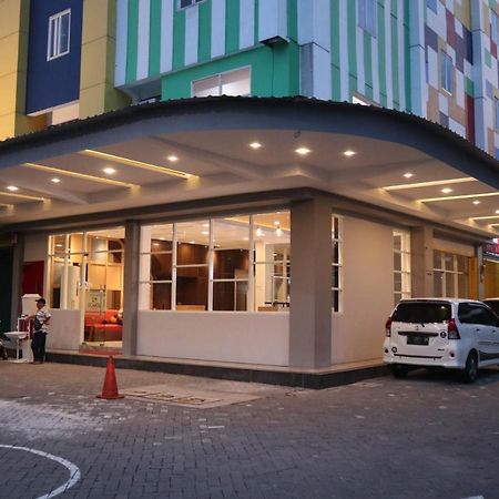 D'Carol Hotel 수라바야 외부 사진