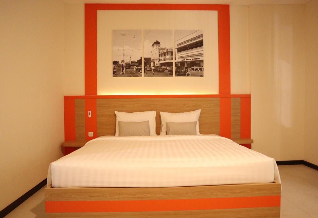 D'Carol Hotel 수라바야 외부 사진